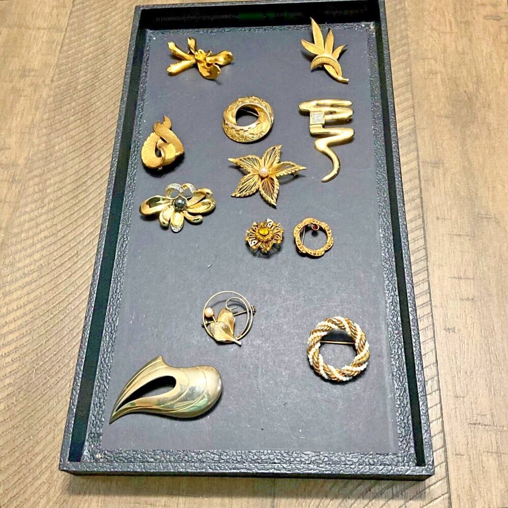 Jewelry Junk Drawer Lot Brooches Parklane Coro Monet Butler Gold Tone Job Lot